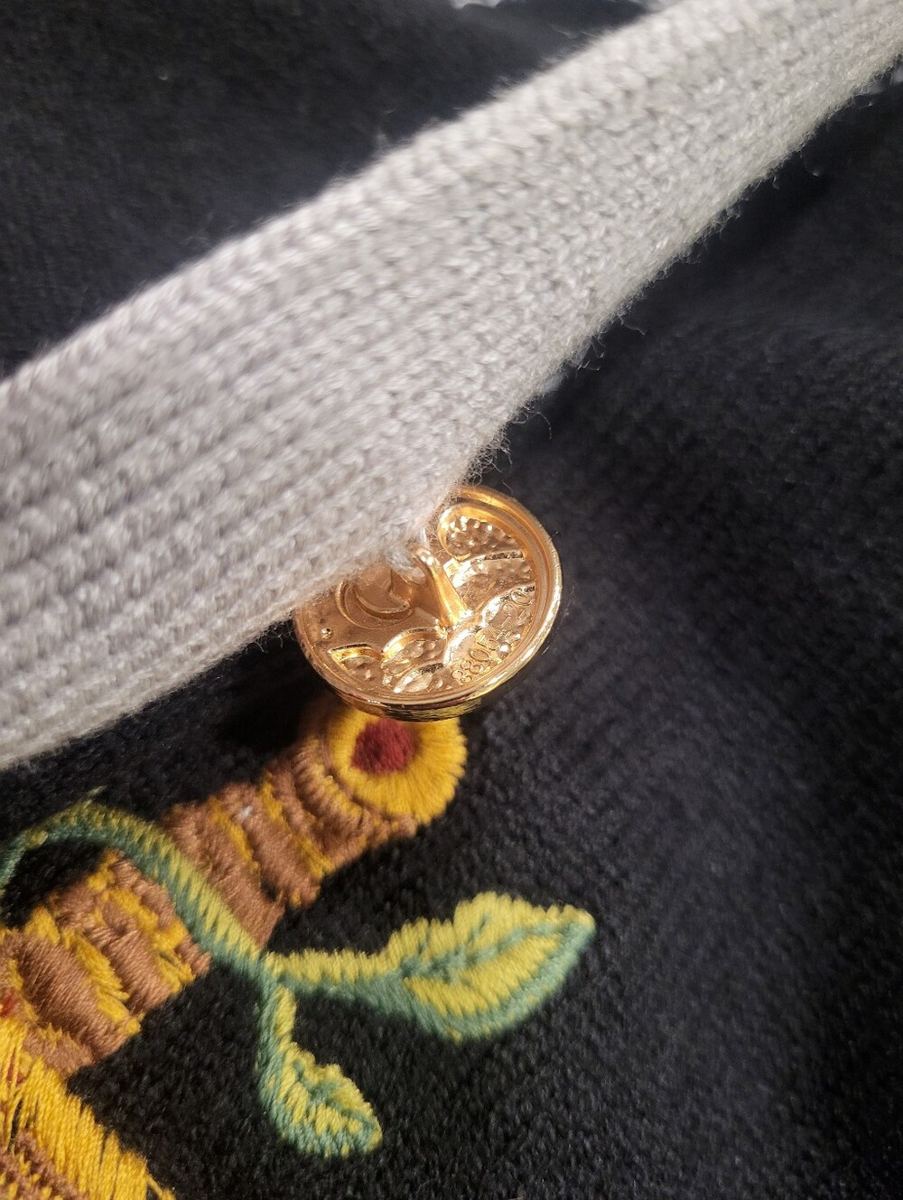 Knock Thrice - Knight in Cozy Armour Cardigan - The Raven Knight Size MEDIUM - Picture 6 of 12